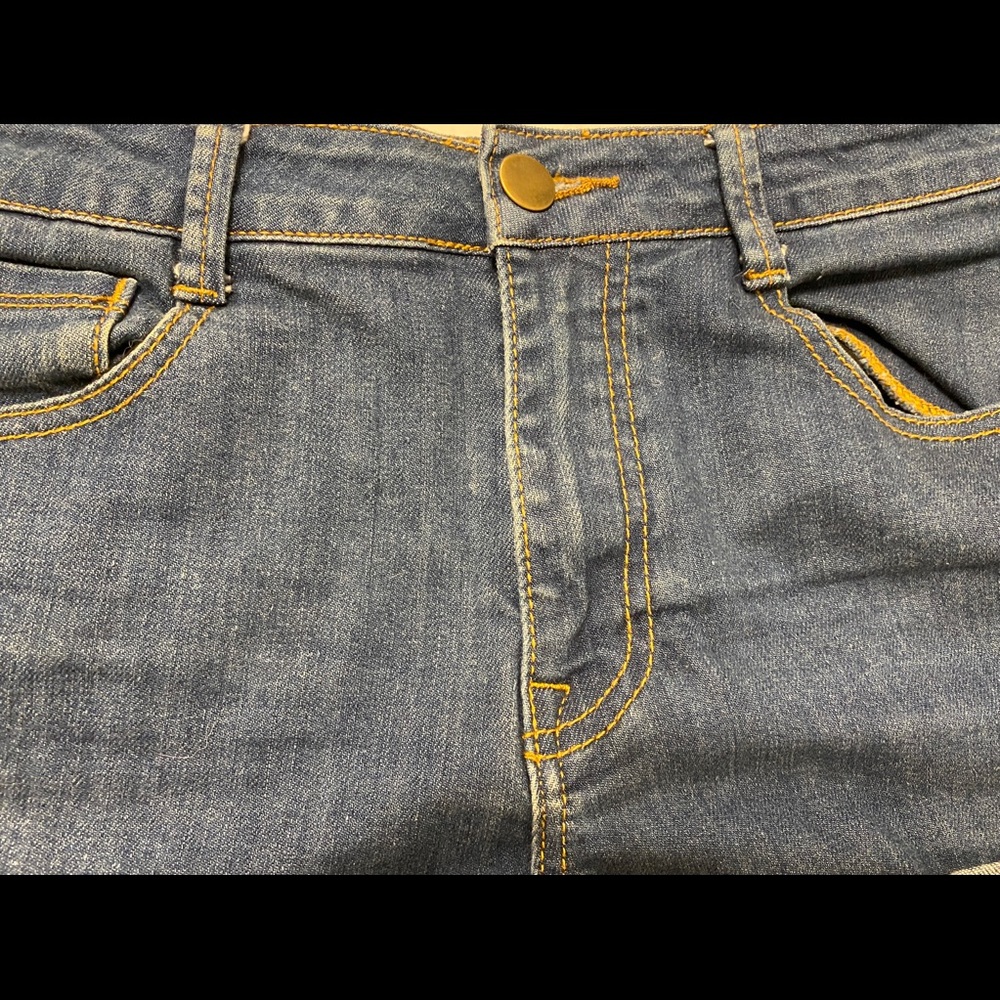 3/20 Forever 21 cuffed jean shorts - Picture 2 of 4